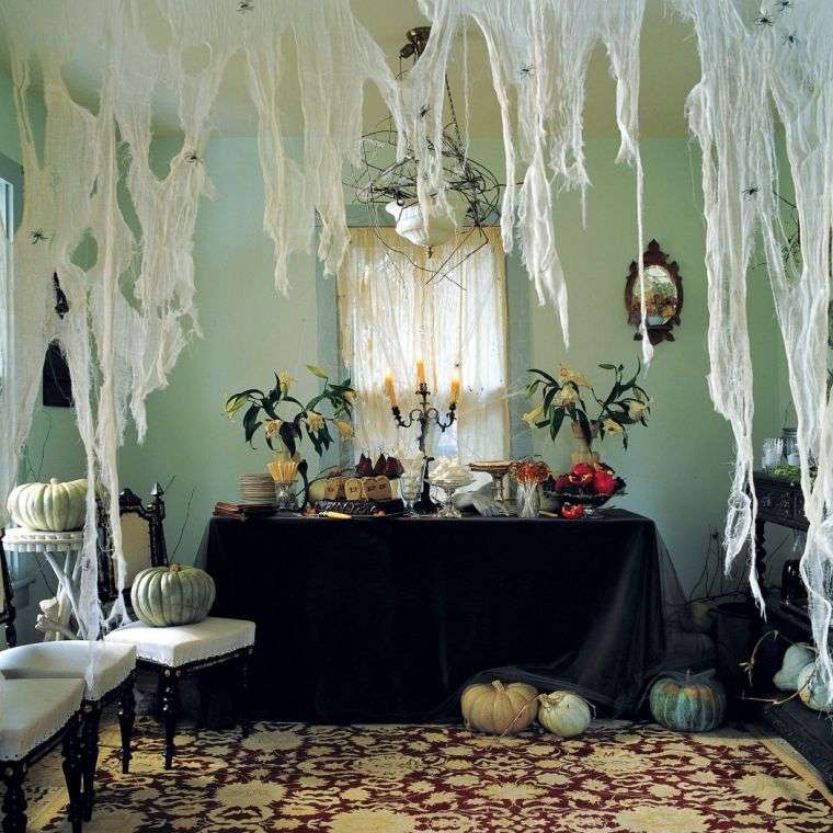 decoration-d-halloween-effrayante-buffet-table-console