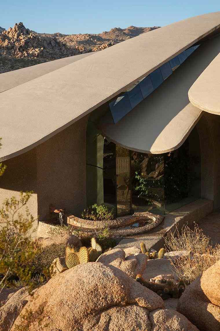 sculpture-moderne-maison-desert-kellogg-element-toiture