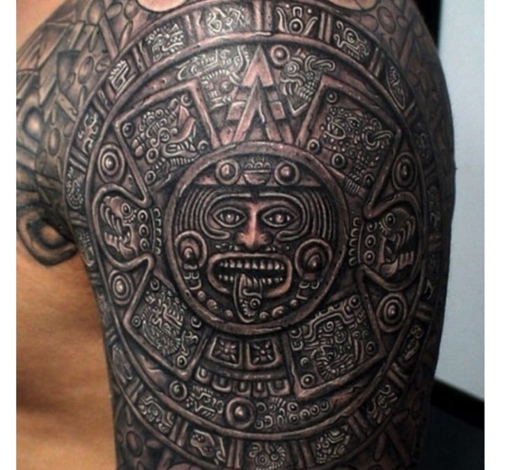 tatouage-epaule-detail-incroyable