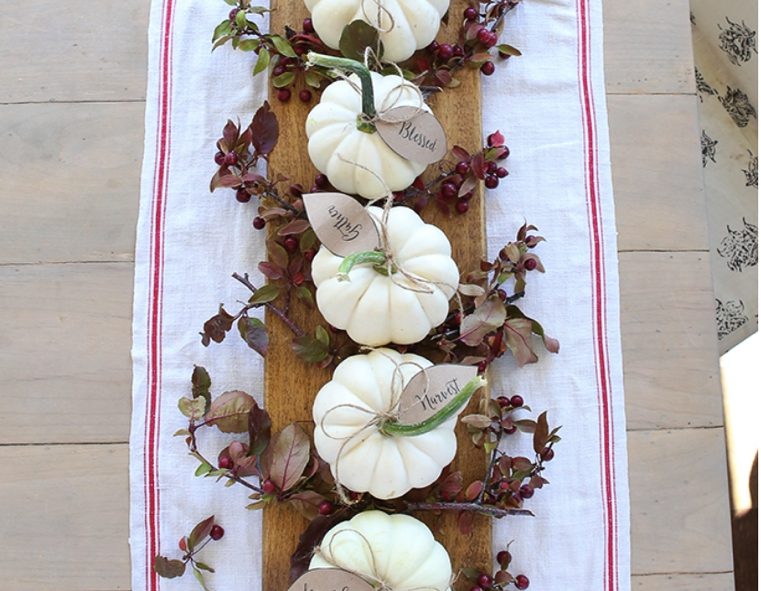 Déco table d'automne Citrouille-blanche-aux baies2