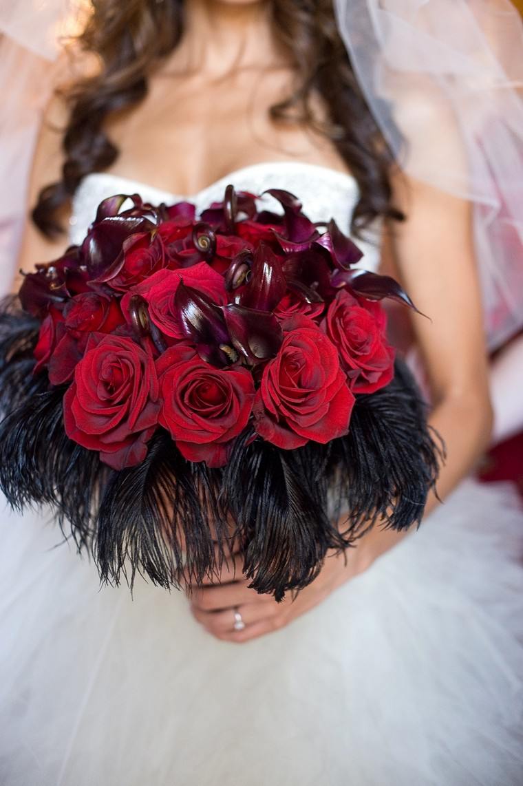 bouquet-mariee-deco-mariage-rouge-et-noir