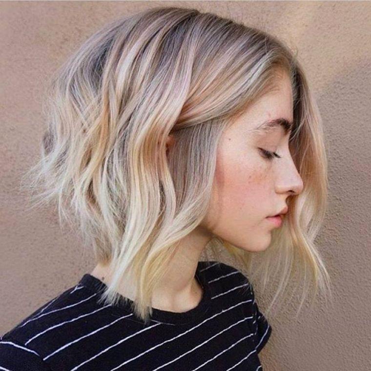 coupe-carre-court-femme-blonde