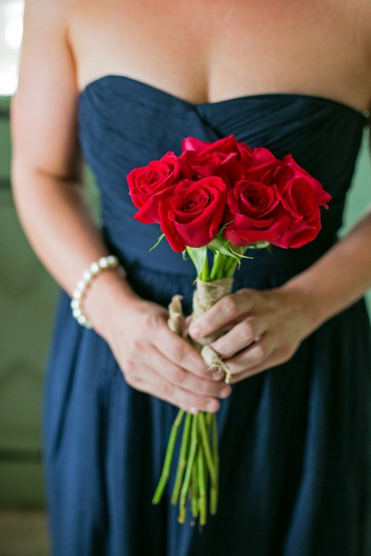 déco mariage rouge et noir idée bouquet roses
