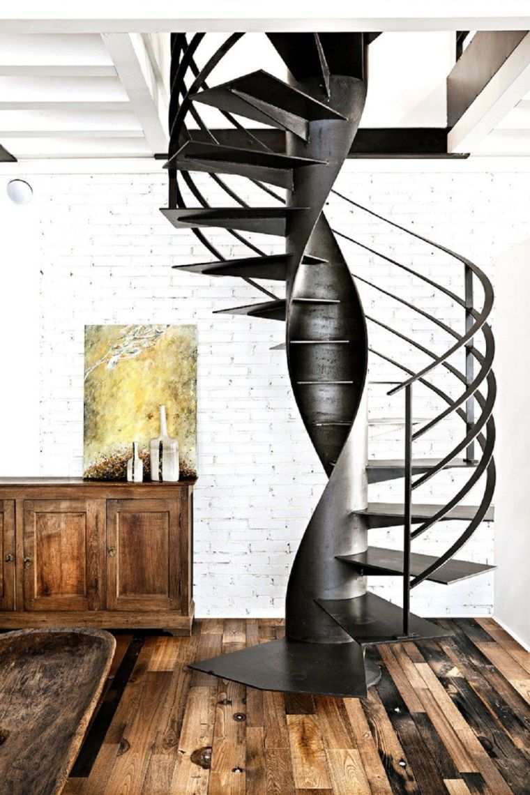 escalier-en-colimacon-noir-en-metal-maison-parquet