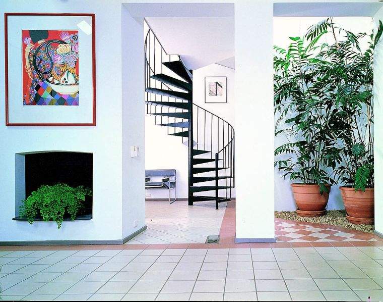 escalier-interieur-colimacon-design-modele