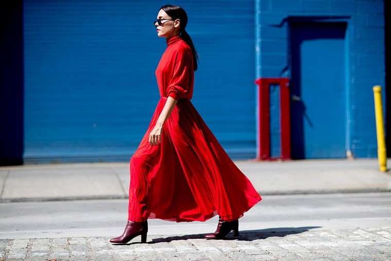 Mode femme automne 2018 rouge longue robe