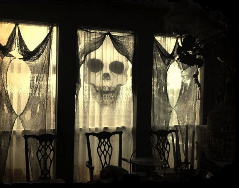 fenetre-Halloween-Sourire sinistre