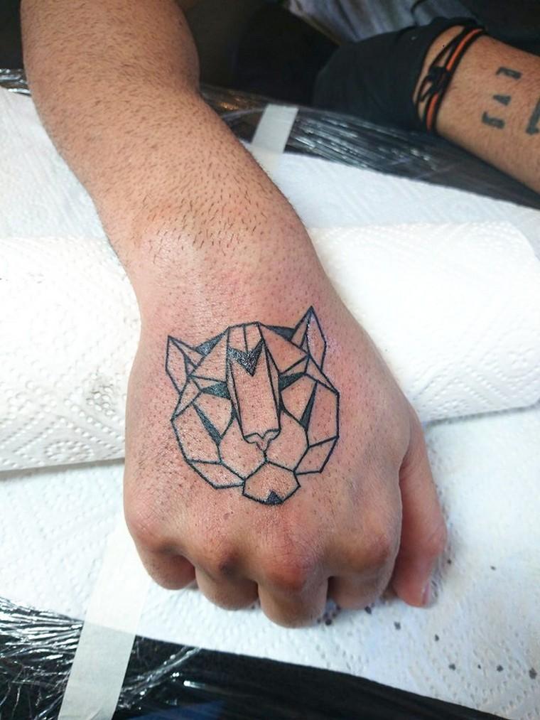 tatouage-tigre-petit-tatouage-main-original