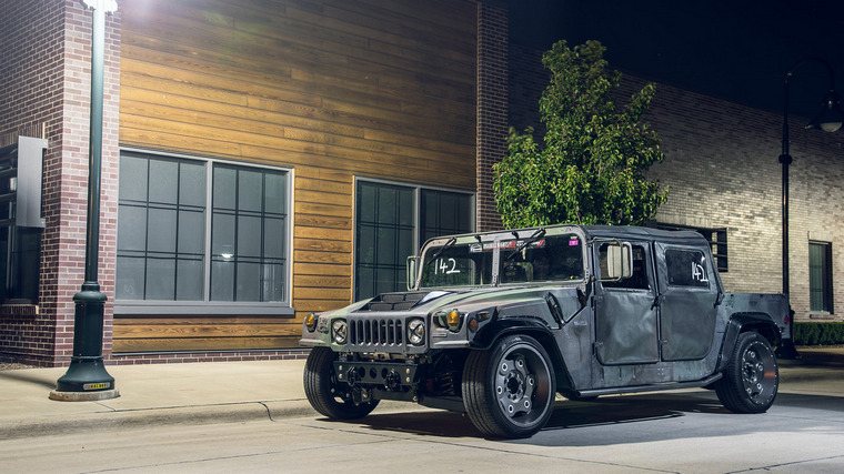 hummer-h1-launch-edition-am-general-hmmwv-puissant