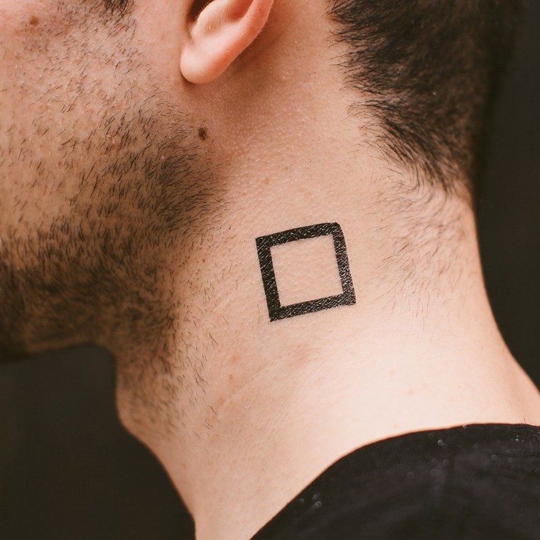 tatouage tendance carré idée