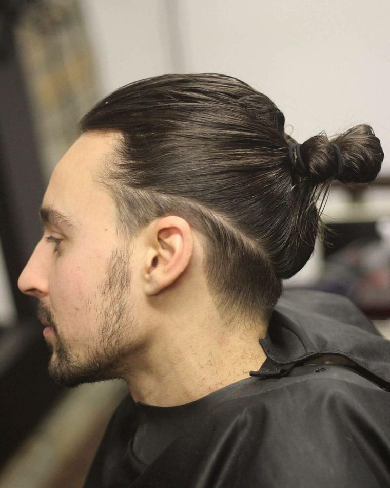 coiffures-tendance-2019-homme-cheveux-longs
