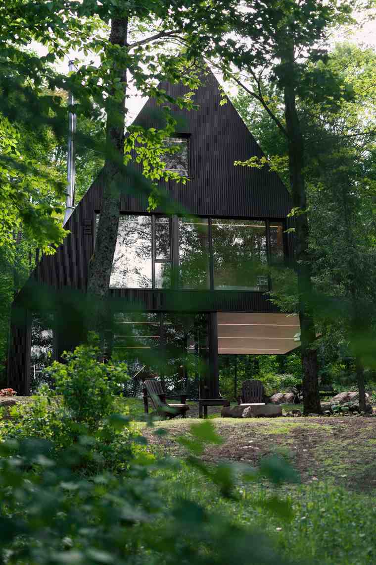 constructeur maison bois DRAA-cabane-quebec-canada-facade-triangulaire