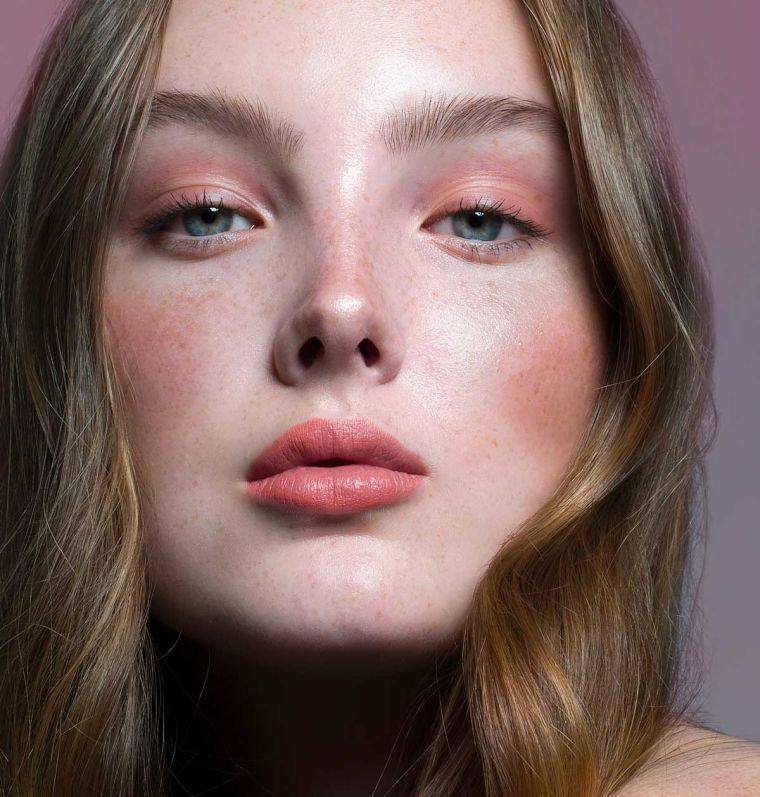 couleur tendance 2019 maquillage-femme-yeux-levres