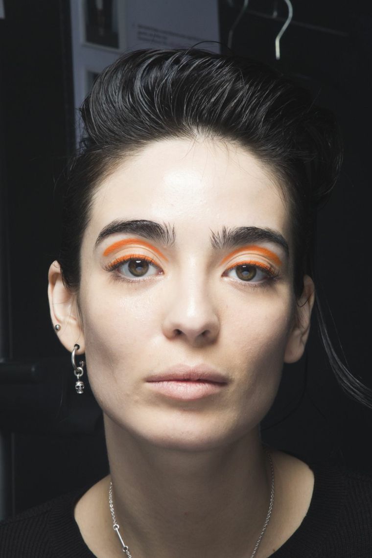femme-maquillage-yeux-tendance-2019