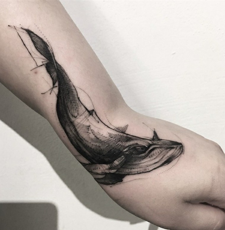 idee-tatouage-main-original-baleine
