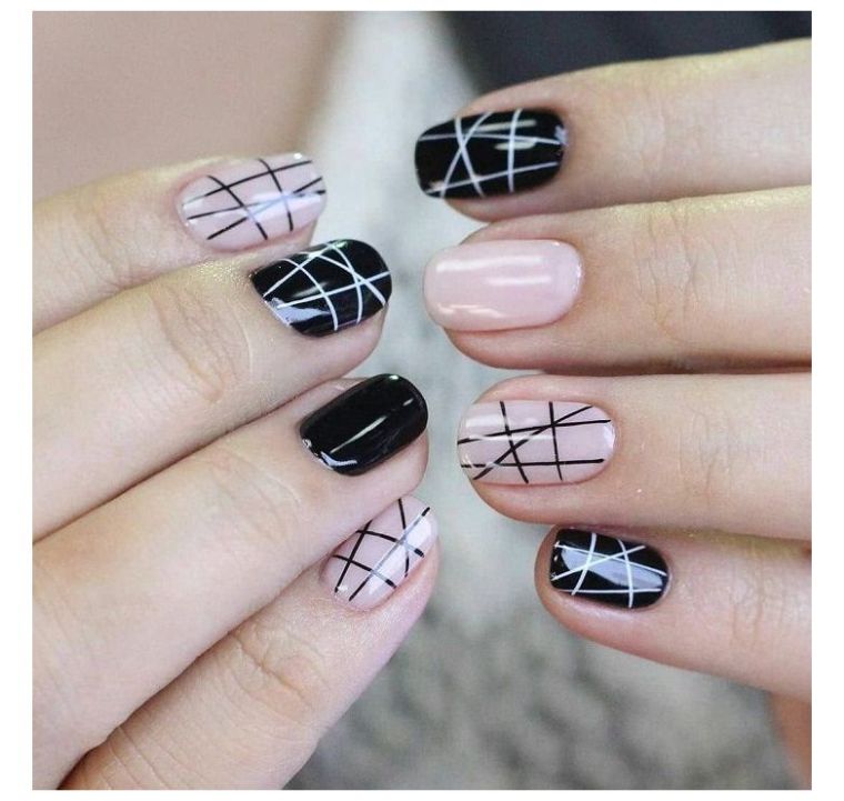 ongles-deco-geometrique-noir-et-blanc