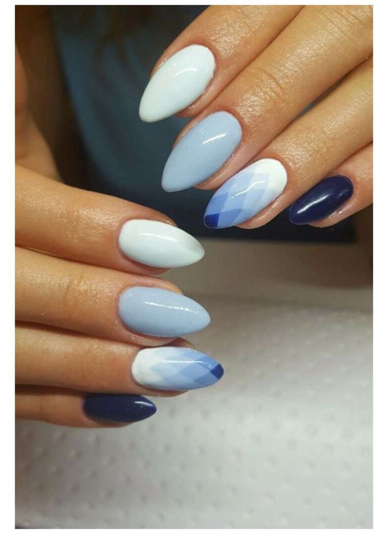 ongles-geometriques-decoration-bleu-effet-ombre