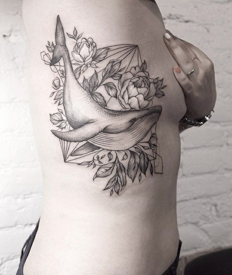 tatouage baleine idée tatouage fleur corps femme