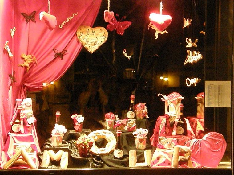 decoration-saint-valentin-pas-cher-vitrine