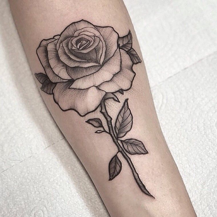 grand-tatouage-rose-tatouage-fleur