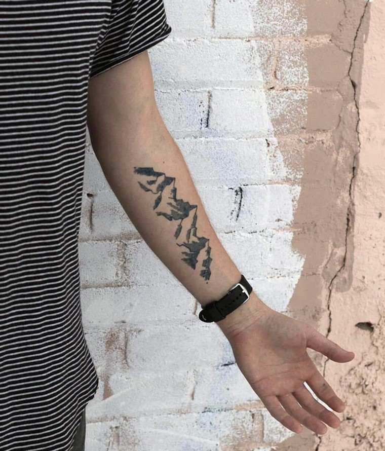 homme-bras-tatouage-ephemere-idee
