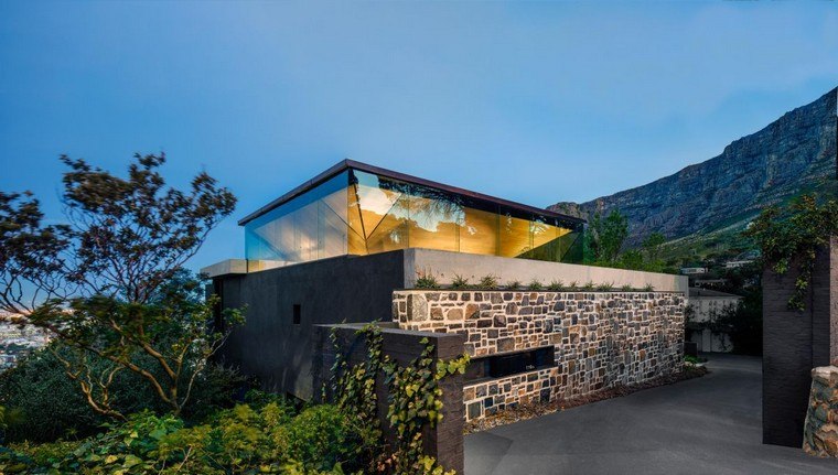 maison familiale contemporain toit pyramidal design