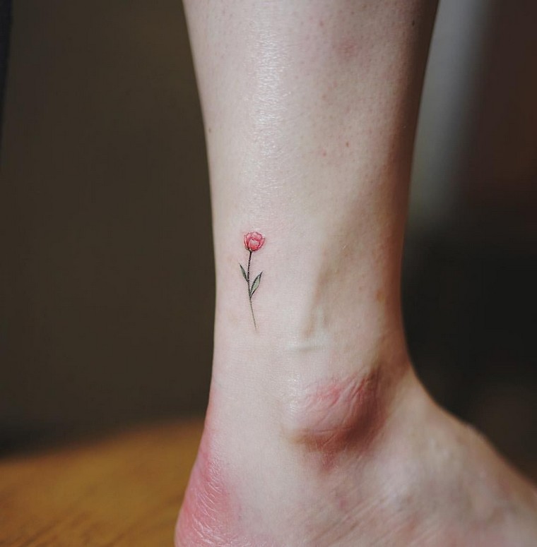 petit-tatouage-idee-rose-tatouage
