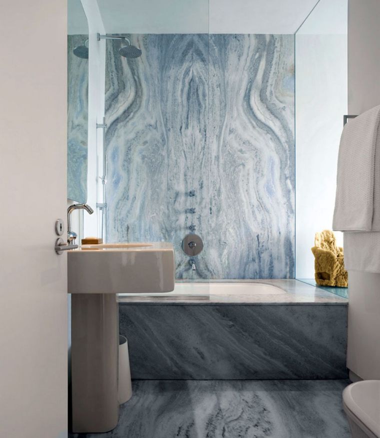 design de salle de bain en marbre