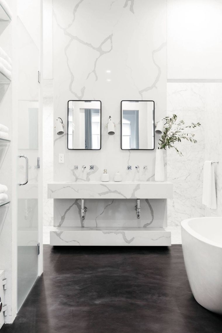 salle de bain en marbre moderne