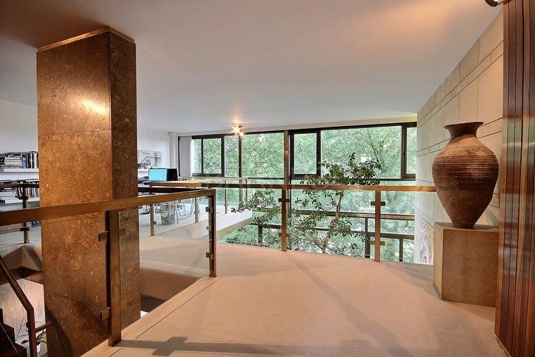 appartement Bruxelles designer Jules Wabbes niveau supérieur objet art