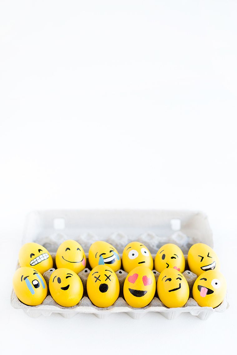 diy deco de paques oeufs peints emoji