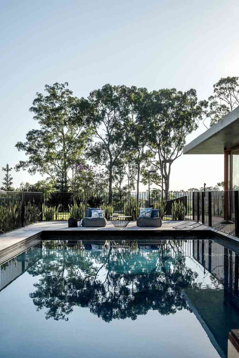 deco terrasse moderne avec piscine