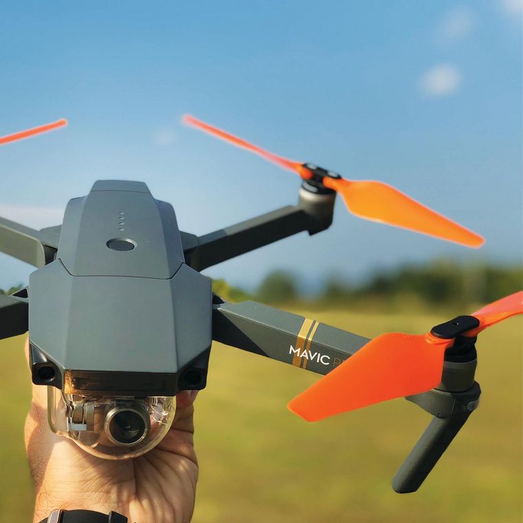 meilleur drone 2019 DJI Mavic Pro prise main