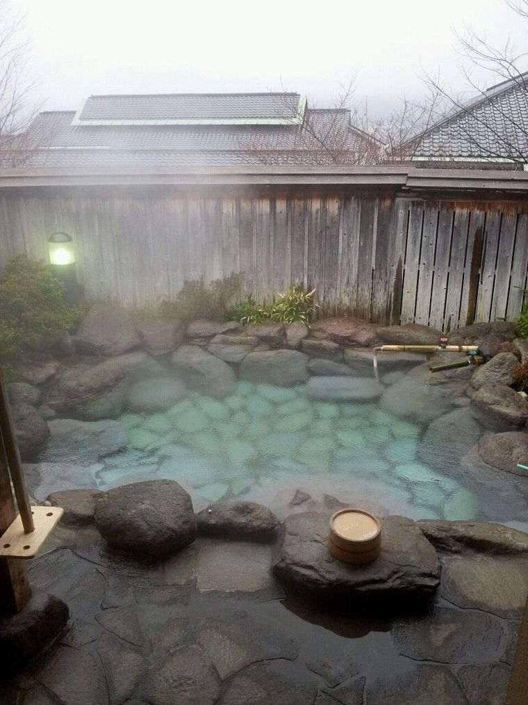 aménagement spa extérieur bassin eau chaude jardin