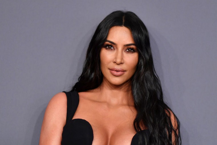 Kim Kardashian photo style avocate famille Kanye West