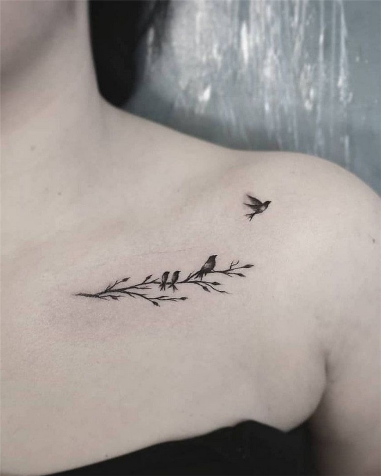 tatouage tendance 2019 tatouage épaule tatouage fleur
