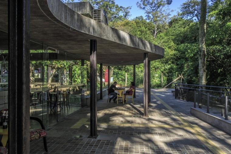 patrimoine culturel Brésil maison Rosa Kiefer architectes véranda café