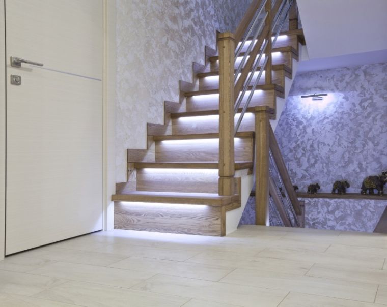 ruban led escalier interieur design