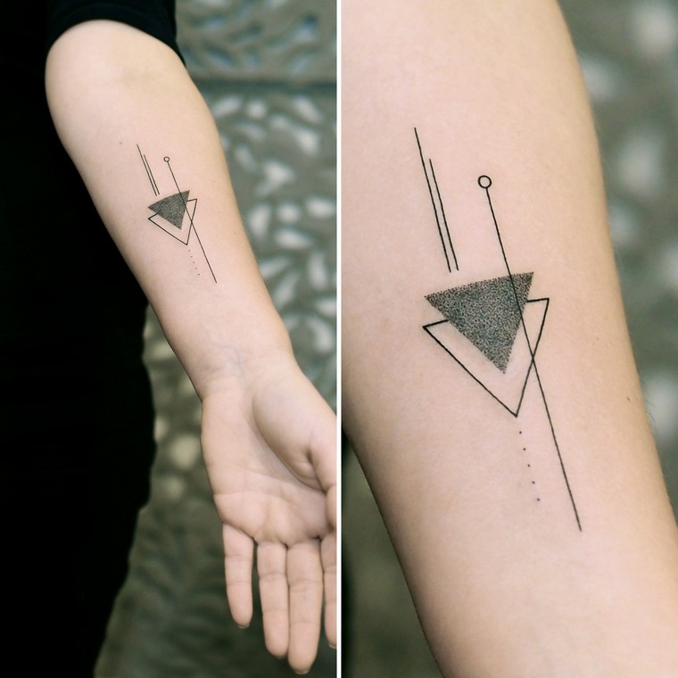 tatouage tendance 2019 tatouage triangle géométrique