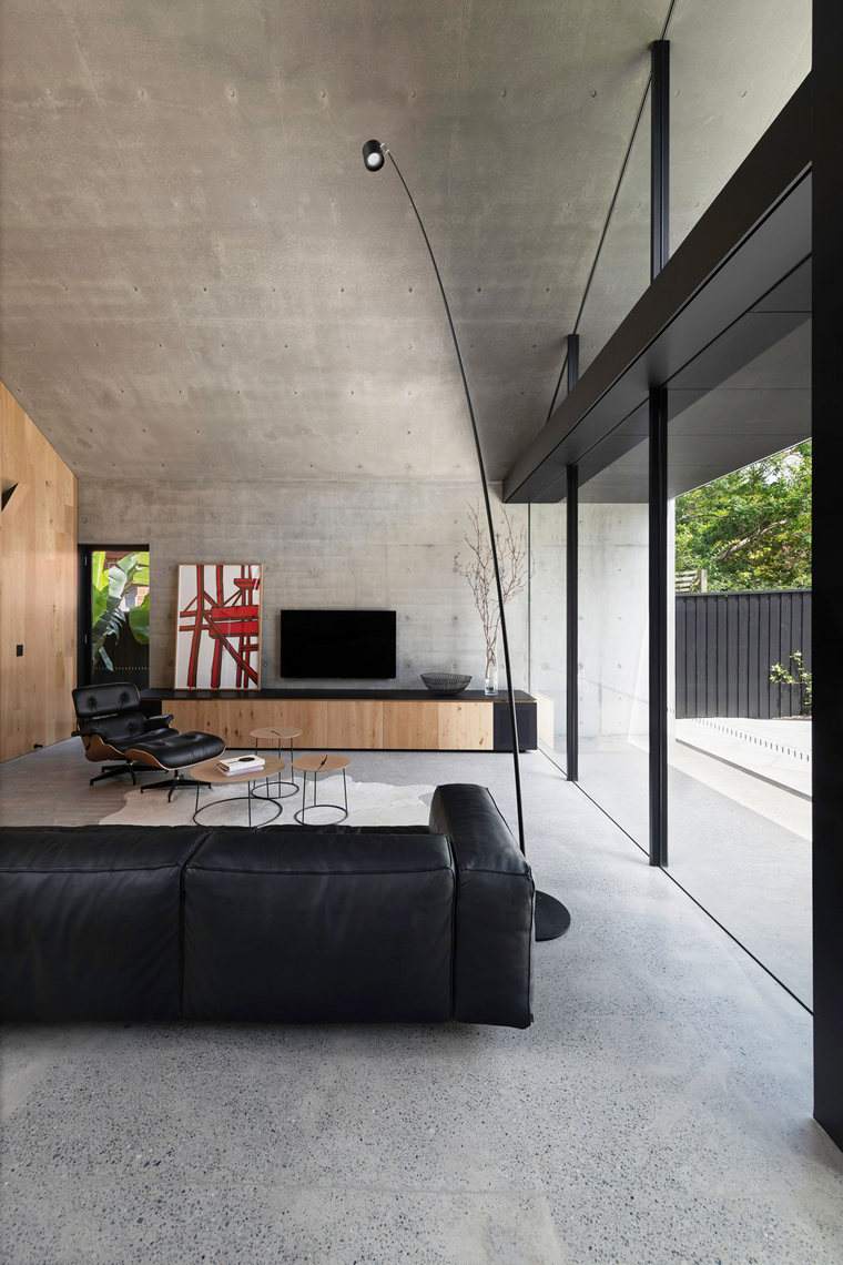 agrandissement maison bois extenstion béton MCK Architecture et intérieurs meubles