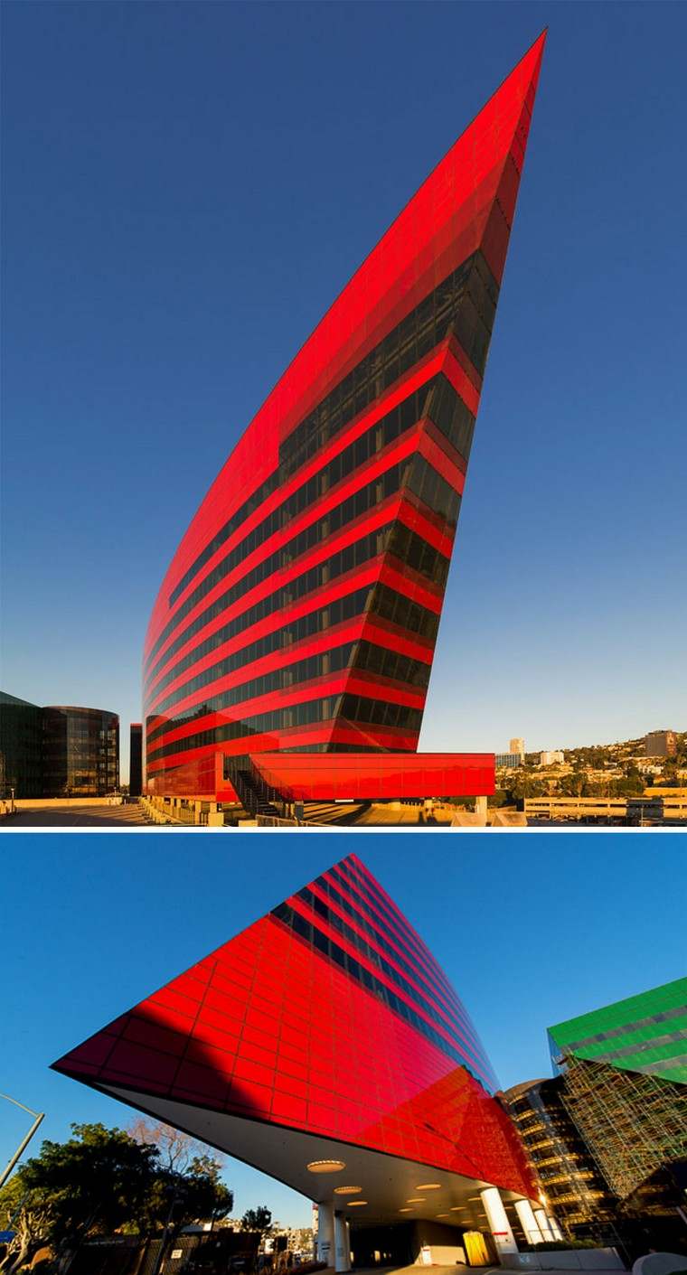 architecture-moderne-design-batiment-pacific-design-center-red-building-hollywood-californie