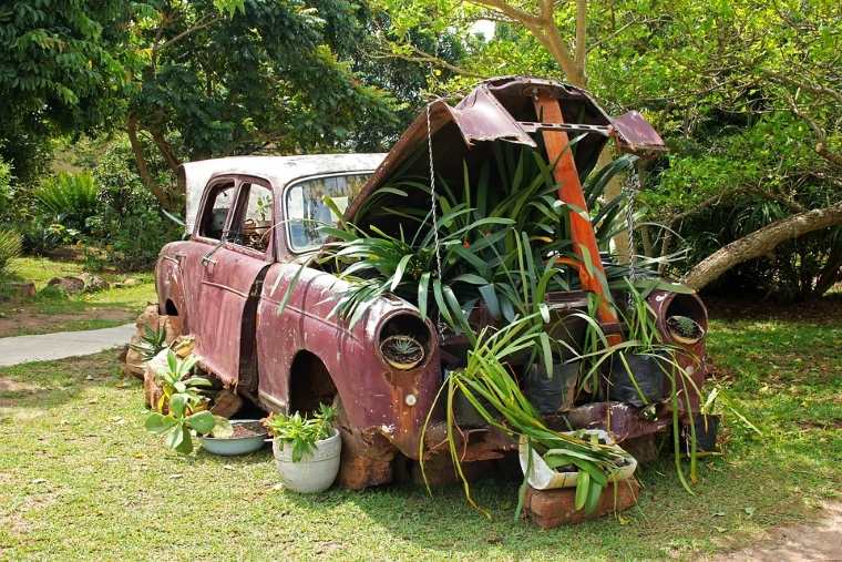voiture vintage pour une déco jardin