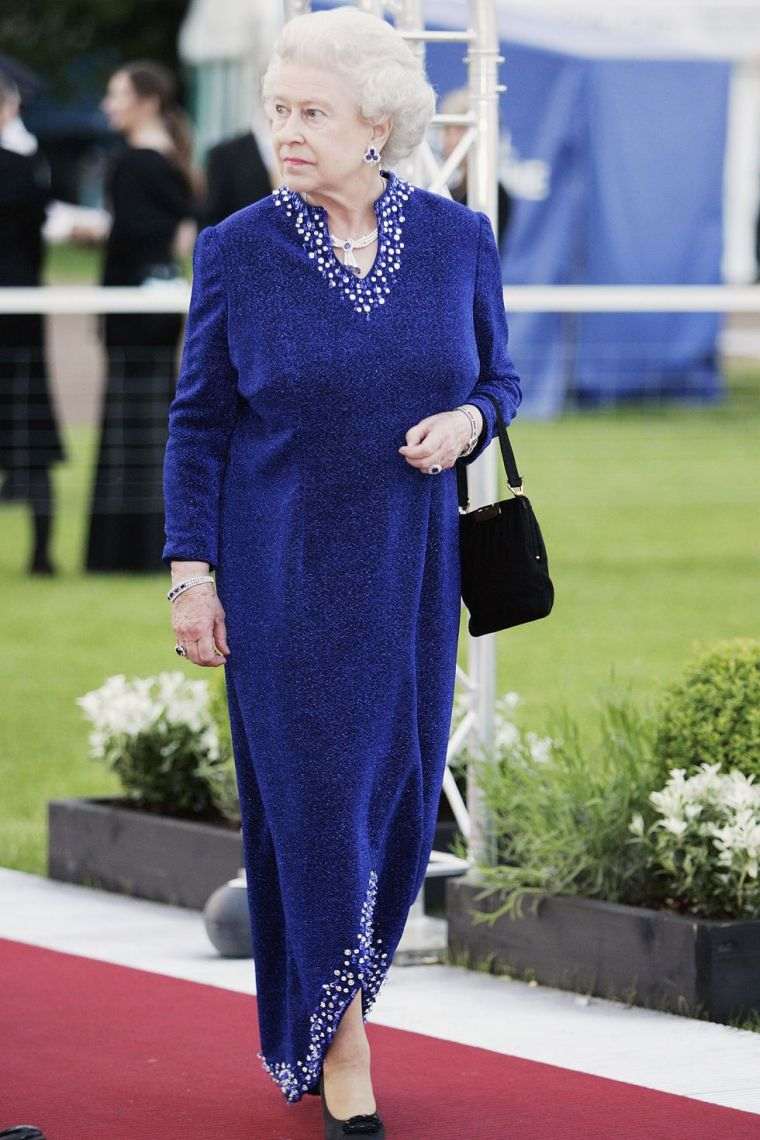 2006 robe bleu Elizabeth II