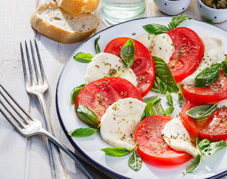 Recette de salade d’été Simple mozzarella tomates