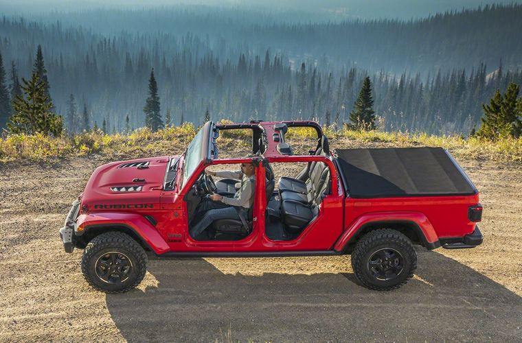 Suv Jeep Gladiator rouge