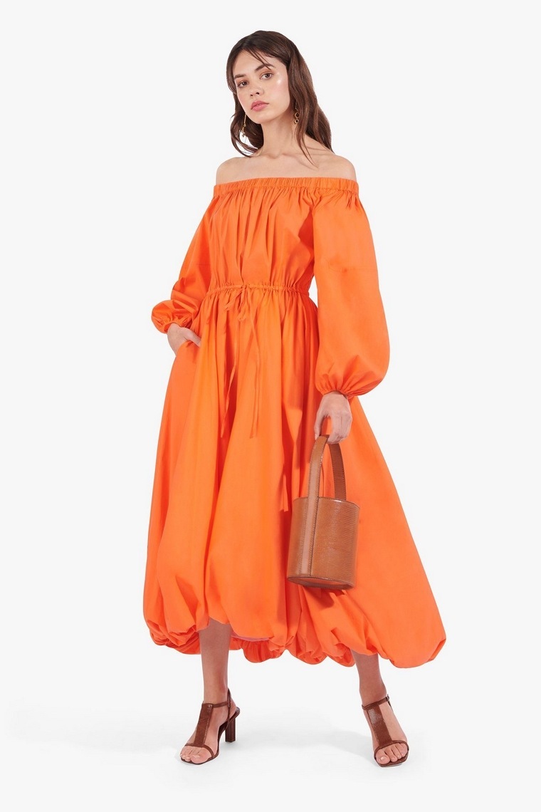 accessoires mode - sandale été 2019 - avec une robe orange