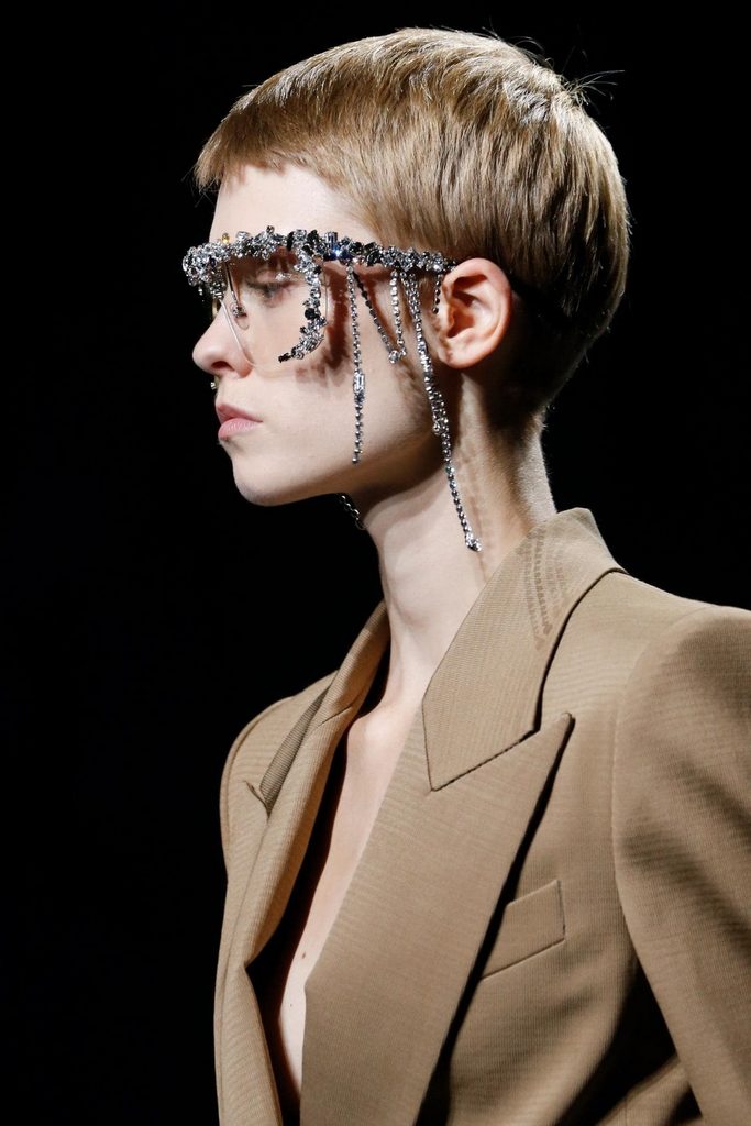 lunettes de soleil tendance 2019 bling Givenchy