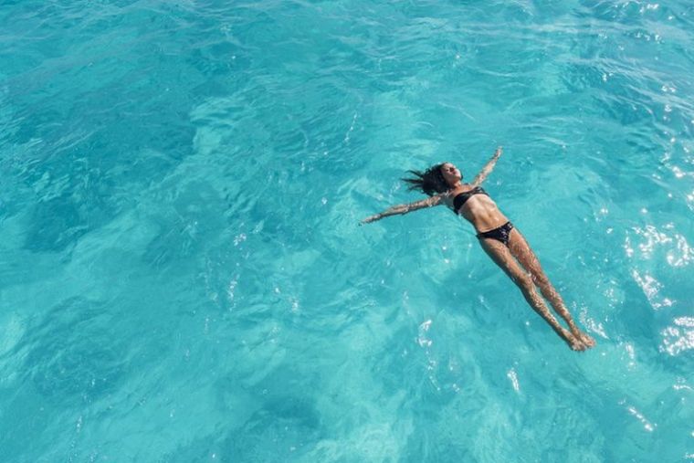 mincir natation bruler des calories pendant les vacances