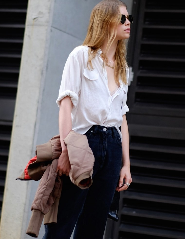 street style femme été 2019 jeans noir chemise blanche