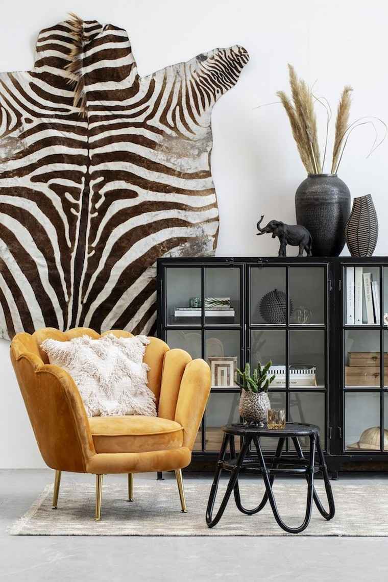 tendance design intérieur art déco fauteuil jaune tapis sol zèbre 